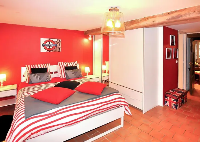 Longere Authentique Piscine *