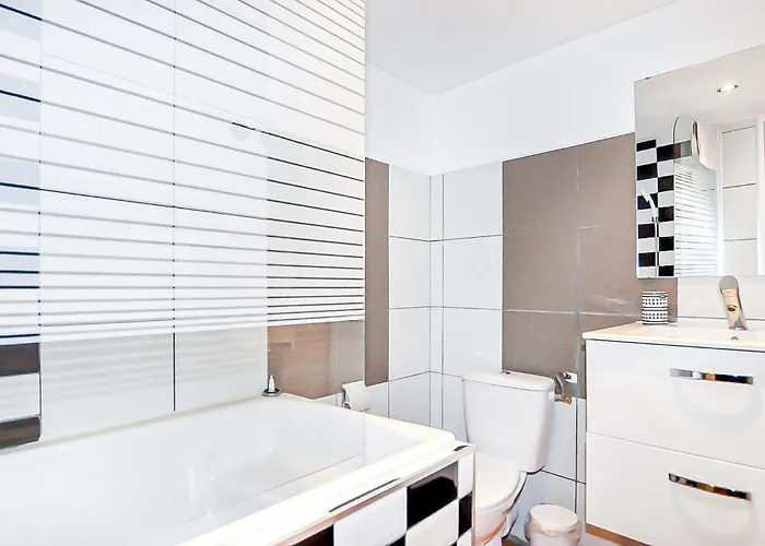 Longere Authentique Piscine *