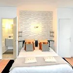 Longere Authentique Piscine *