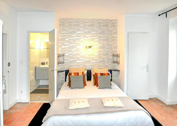 Longere Authentique Piscine *